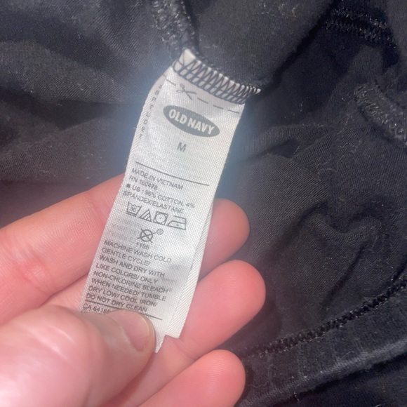 Old Navy women’s  Black and Gray Leggings - Picture 5 of 5